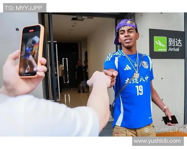 足球球星与超模的天才女儿闪耀国际舞台引发热议